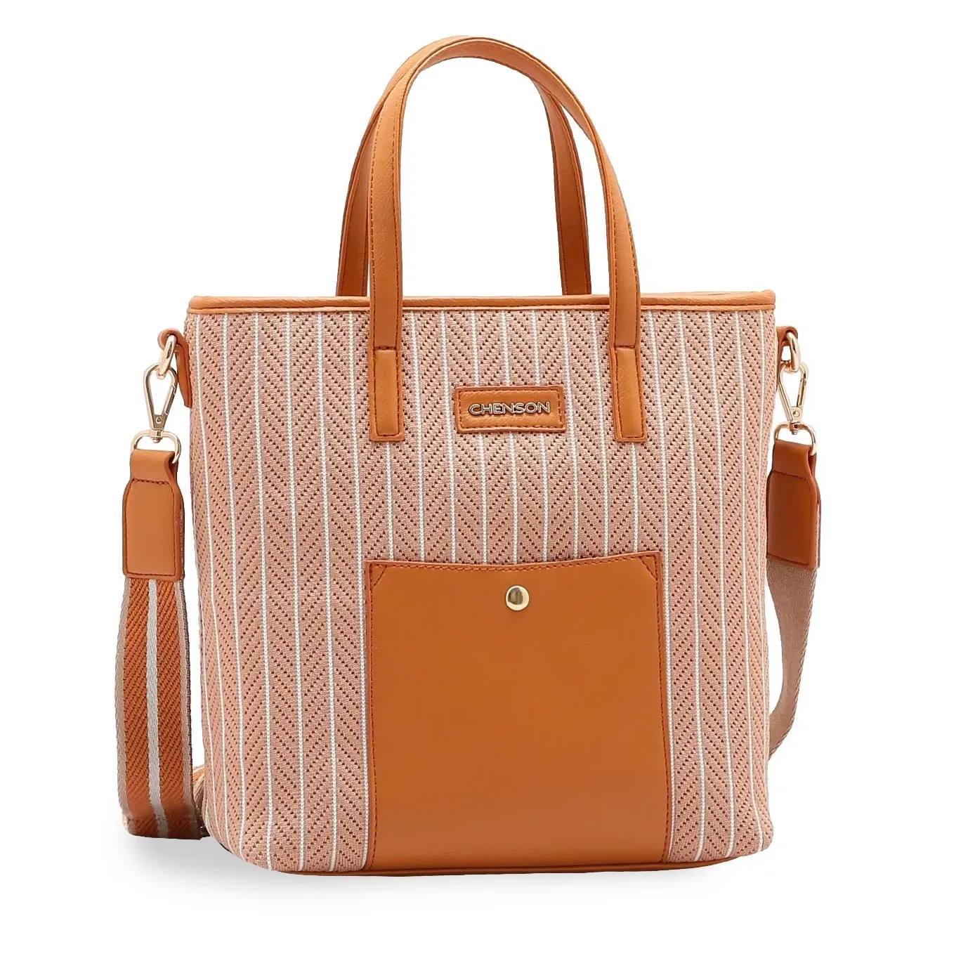 Bolsa feminina Chenson Sport Cool marrom com estampa listrada vertical, alças fixas e removível com mosquetões dourados, vista frontal inclinada